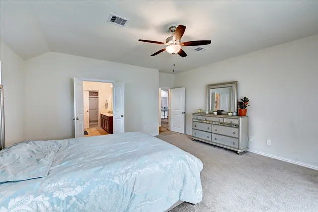 $2,600 | 865 Spruce Pine Drive, Conroe, TX 77318