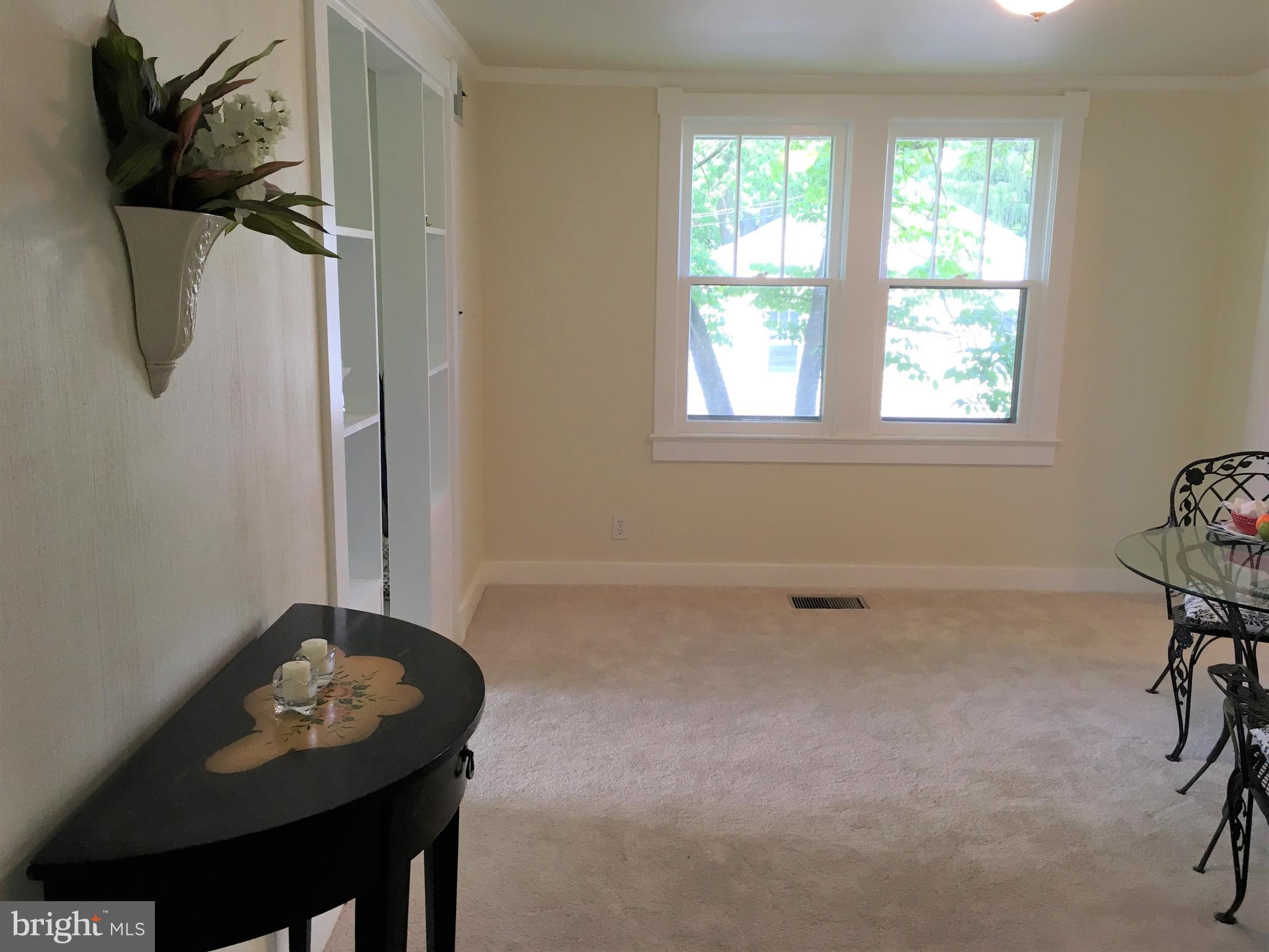 20625 Whites Ferry Road Poolesville, MD 20837 - Photo 12 of 38 Dining Space with natural light