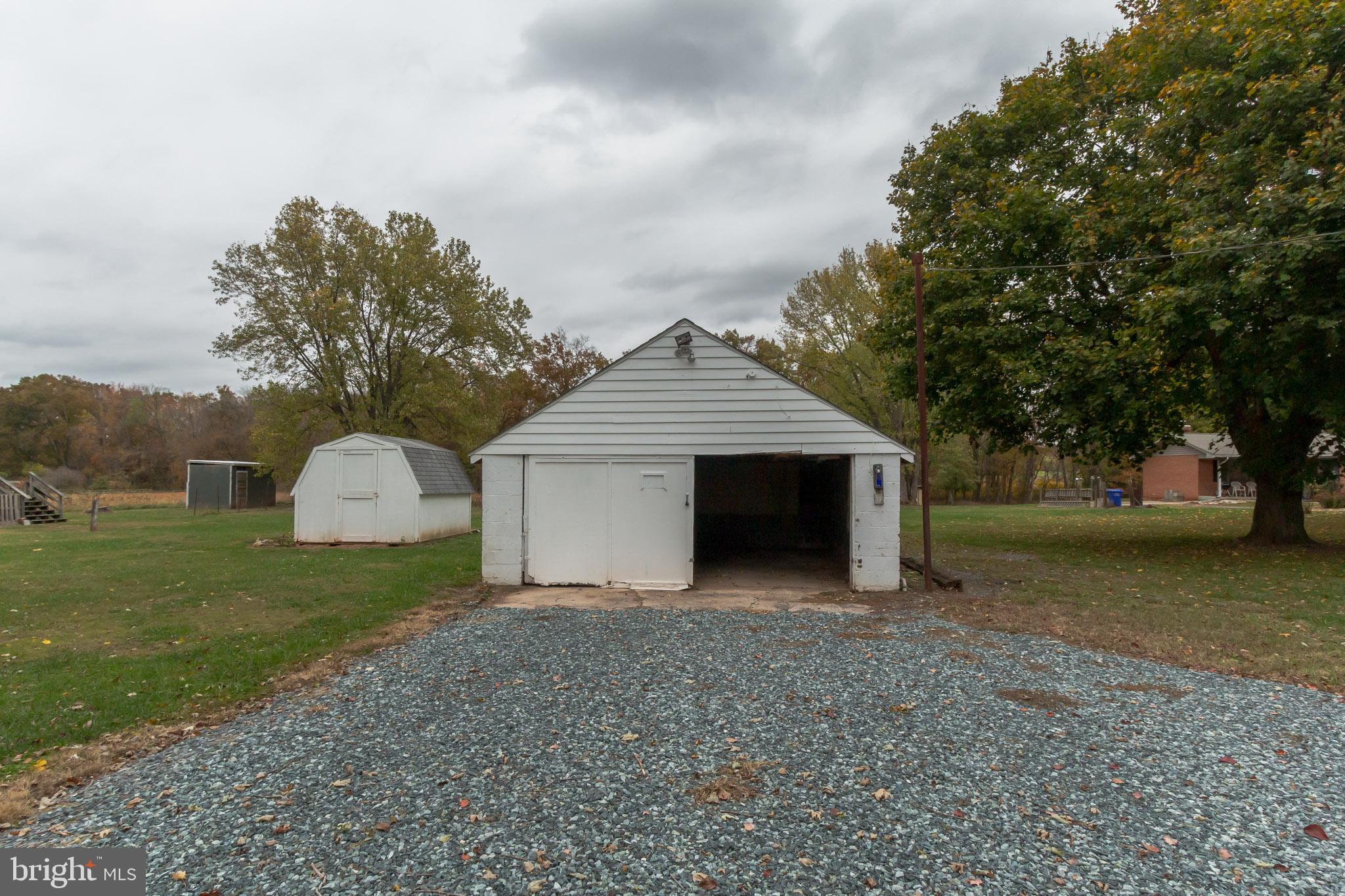 20625 Whites Ferry Road Poolesville, MD 20837 - Photo 19 of 38 Two car detached garage