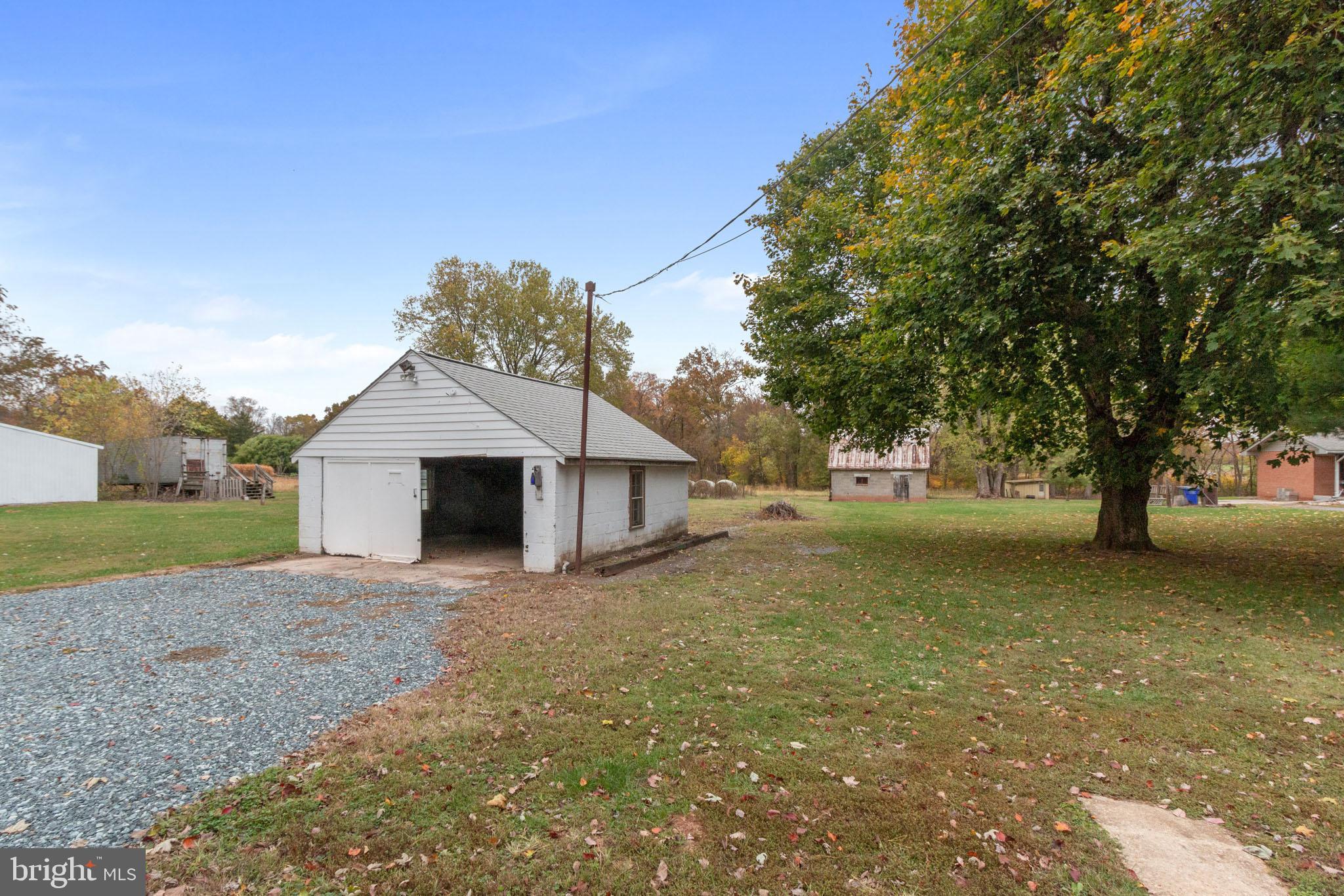 20625 Whites Ferry Road Poolesville, MD 20837 - Photo 20 of 38 Garage sits between both houses