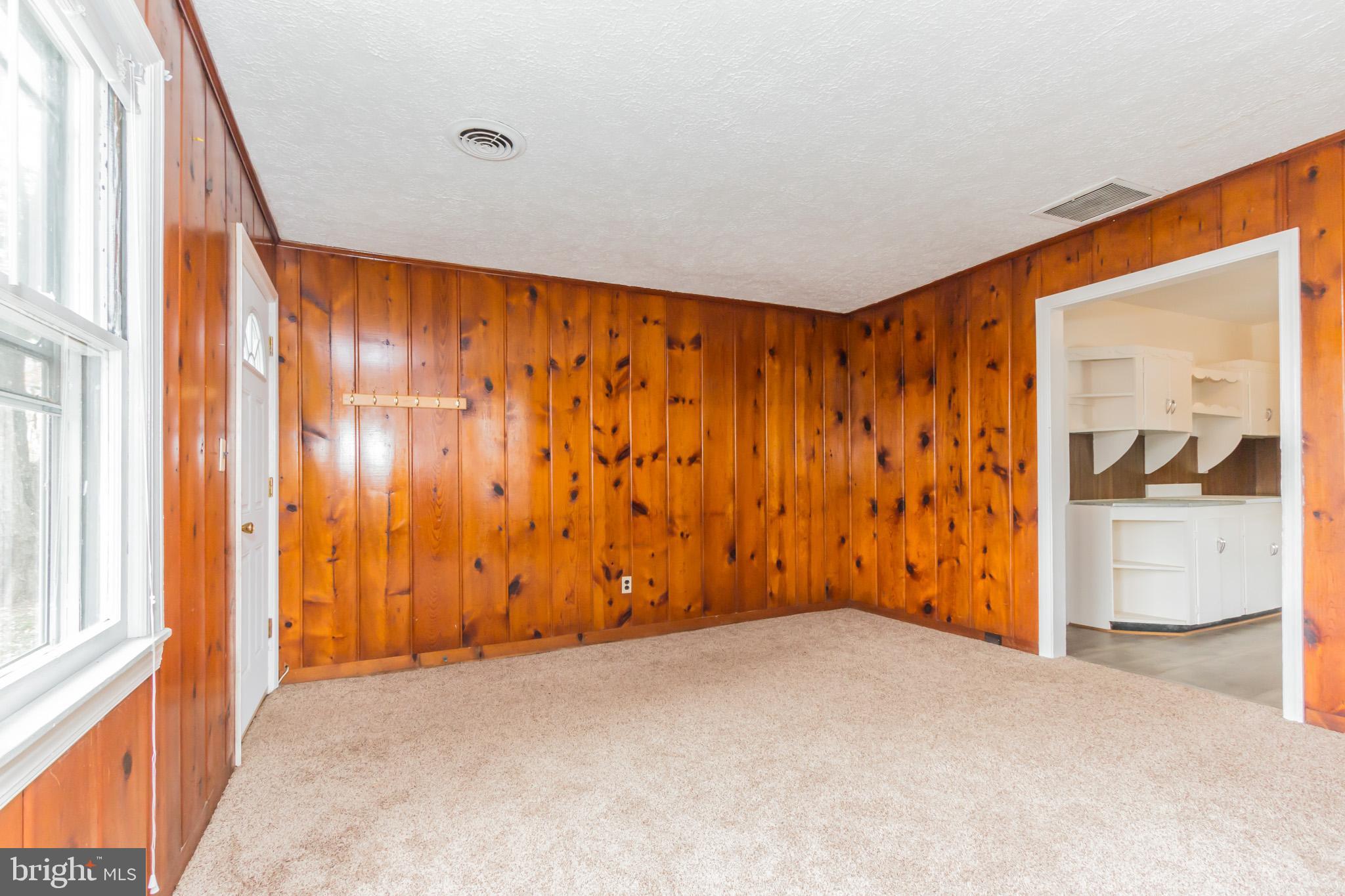 20625 Whites Ferry Road Poolesville, MD 20837 - Photo 24 of 38