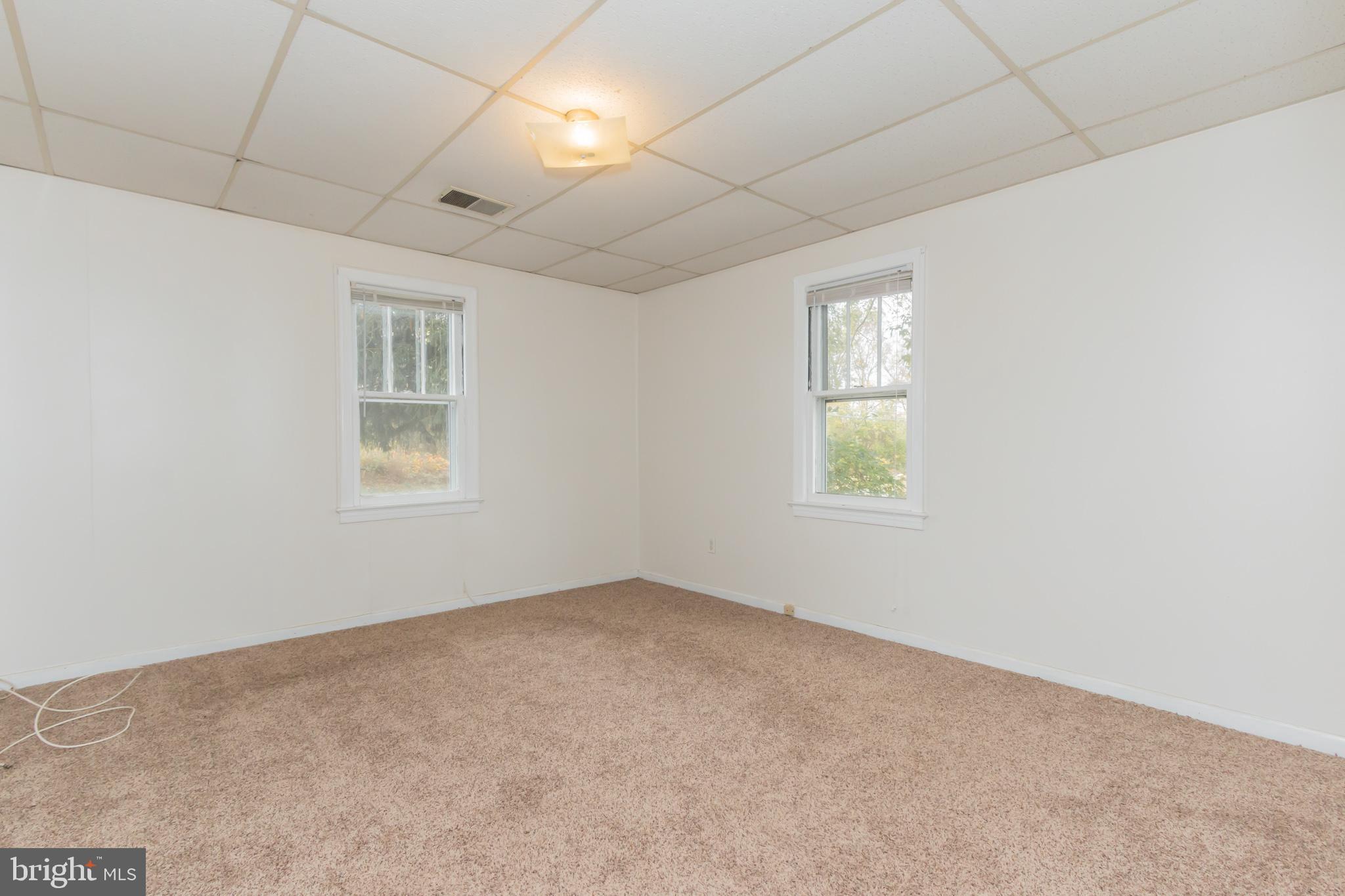 20625 Whites Ferry Road Poolesville, MD 20837 - Photo 31 of 38 Bedroom 1