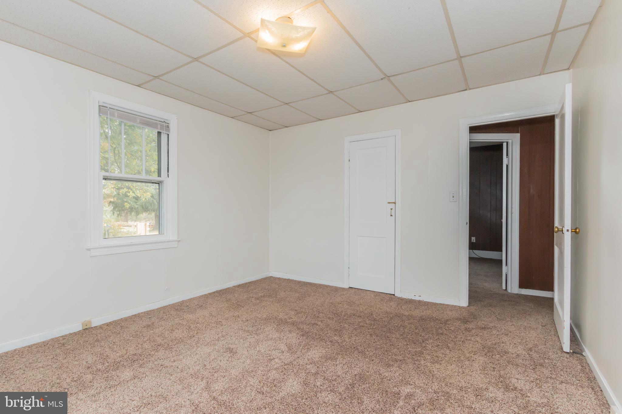 20625 Whites Ferry Road Poolesville, MD 20837 - Photo 32 of 38 Bedroom 1
