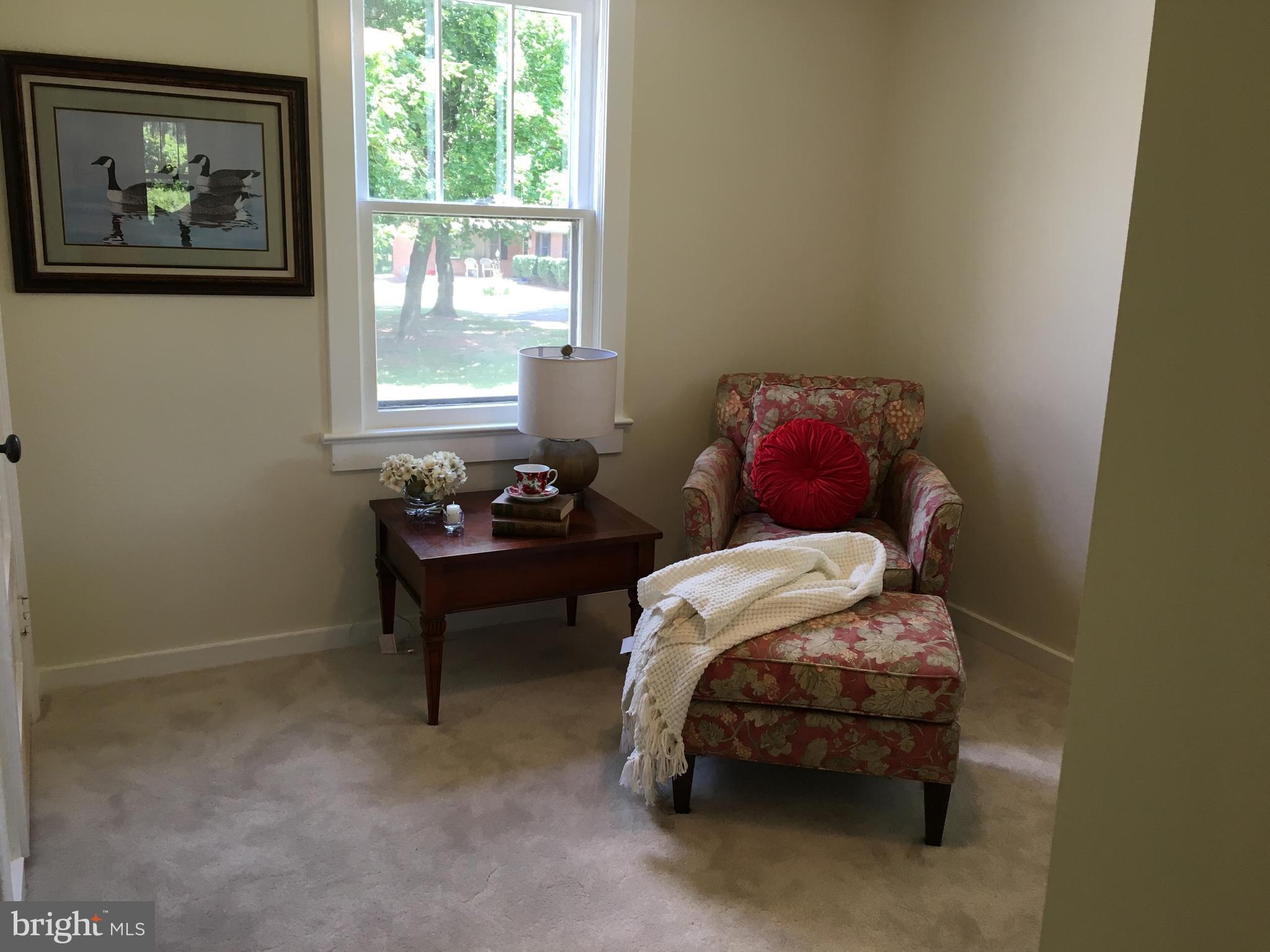 20625 Whites Ferry Road Poolesville, MD 20837 - Photo 10 of 38 Main level bedroom or den