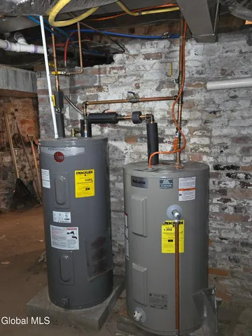 $160,000 | 61 Elm Street, Hoosick Falls, NY 12090