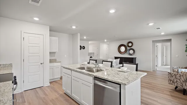 $303,900 | 224 Raulston Drive, Byram, MS 39272