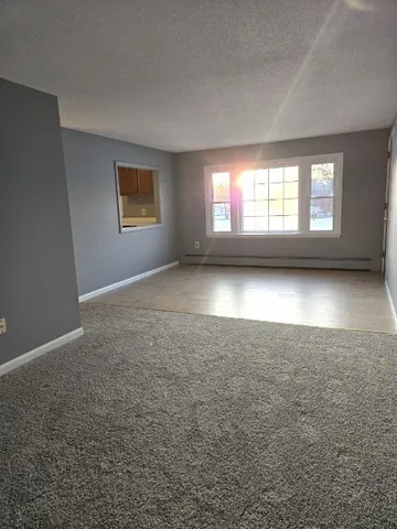 $1,750 | 19 Chapman Avenue, Unit 14, West Brookfield, MA 01585