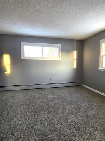 $1,750 | 19 Chapman Avenue, Unit 14, West Brookfield, MA 01585