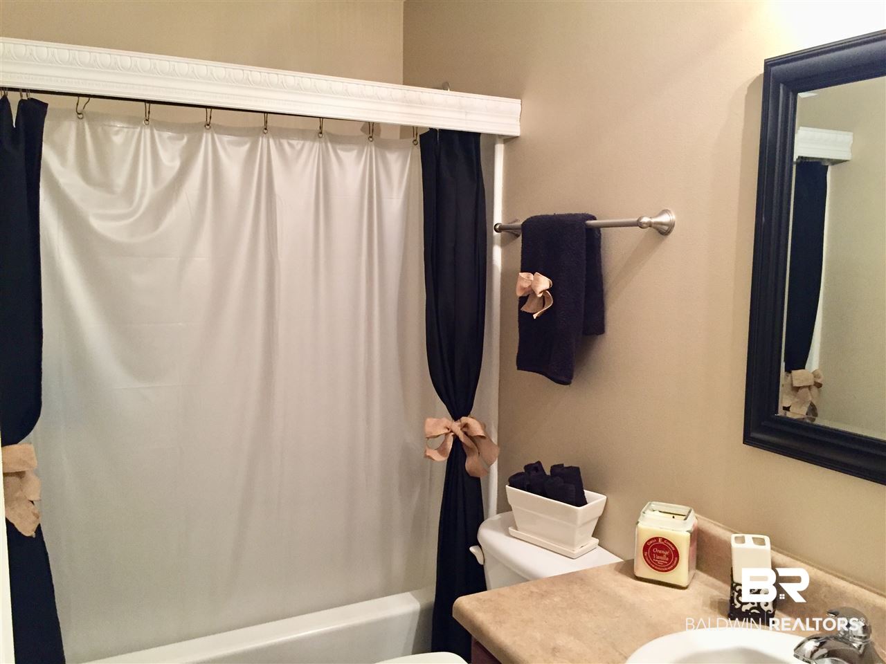 12097 Lanier Lane Chunchula, AL 36521 - Photo 13 of 32 Gallery Image 13