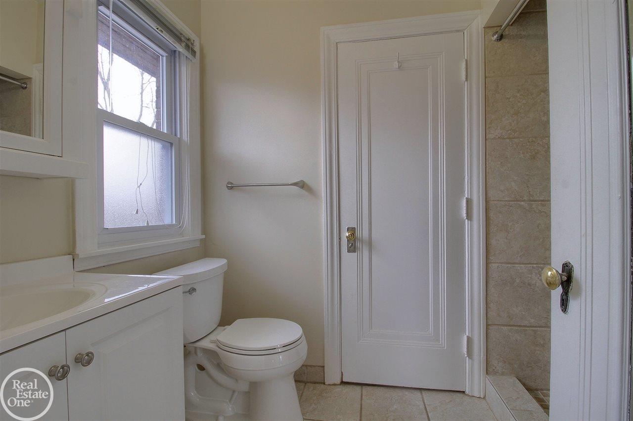 832 Trombley Road Grosse Pointe Park, MI 48230 - Photo 36 of 52