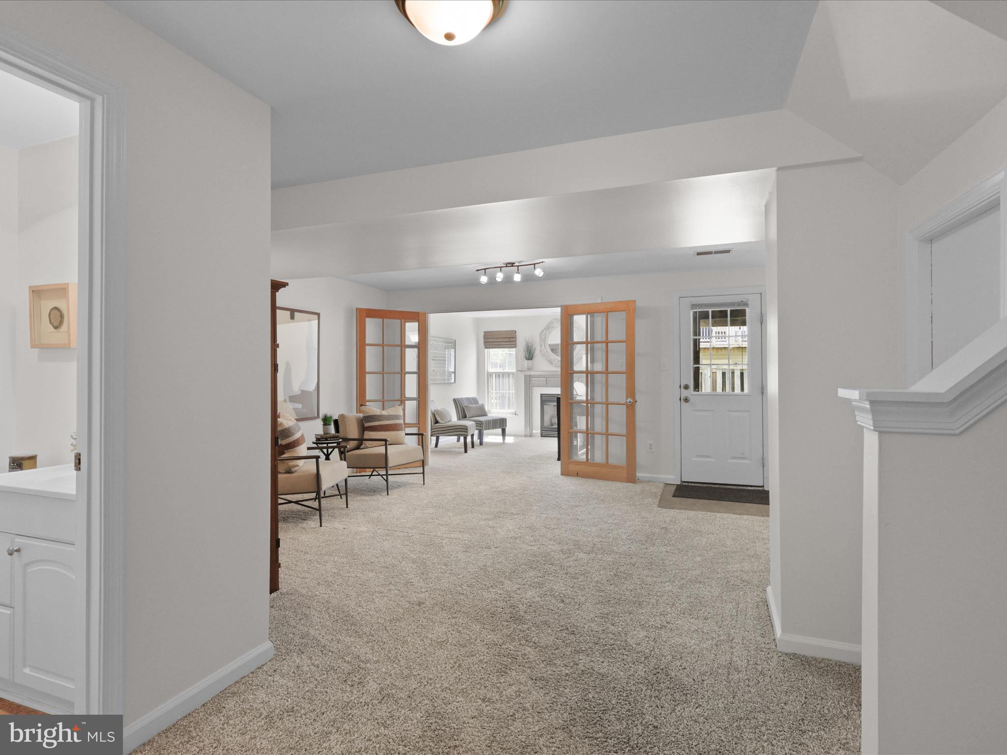 25449 Morse Drive Chantilly, VA 20152 - Photo 23 of 46 a view of a livingroom with couch and furniture