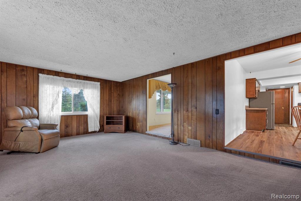 833 North Baldwin Road Oxford, MI 48371 - Photo 15 of 38 Gallery Image 15