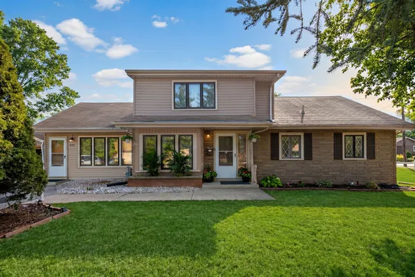 $370,000 | 10715 Diversey Avenue, Melrose Park, IL 60164