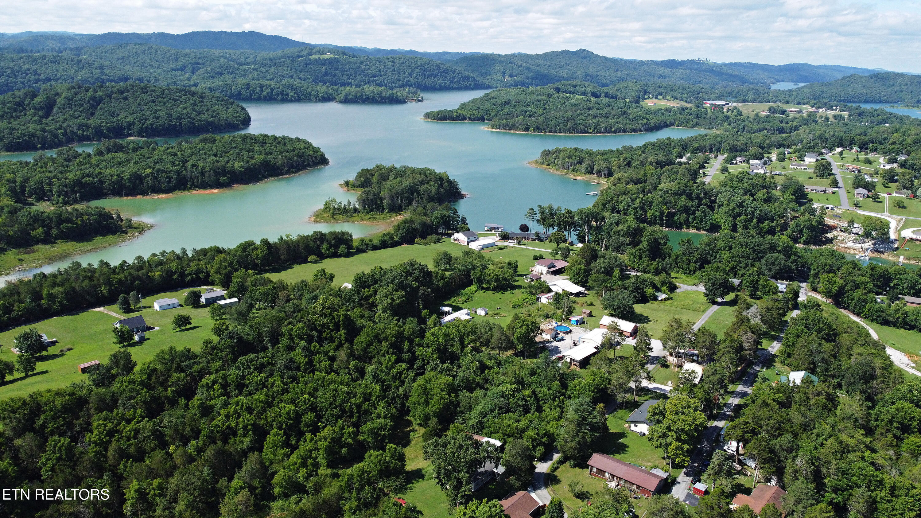 121 Harness Road New Tazewell, TN 37825 - Photo 2 of 59 DJI_0316