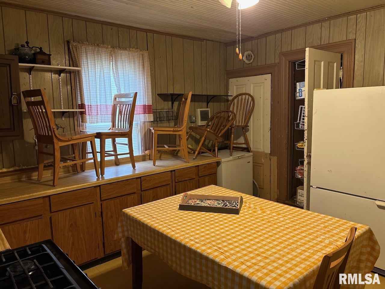 1214 West Butler Street Peoria, IL 61605 - Photo 8 of 23