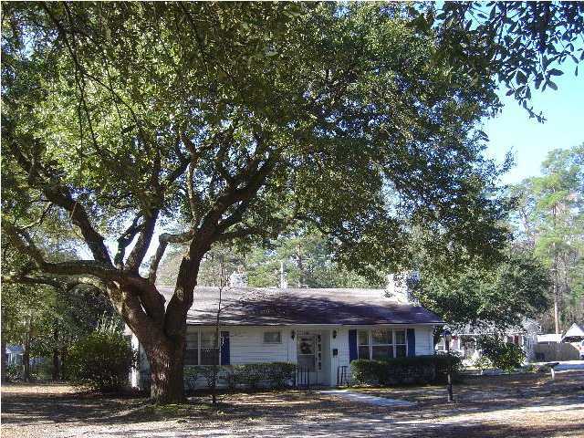609 Forest Hills Road Walterboro, SC 29488 - Photo 1 of 6 Primary Photo