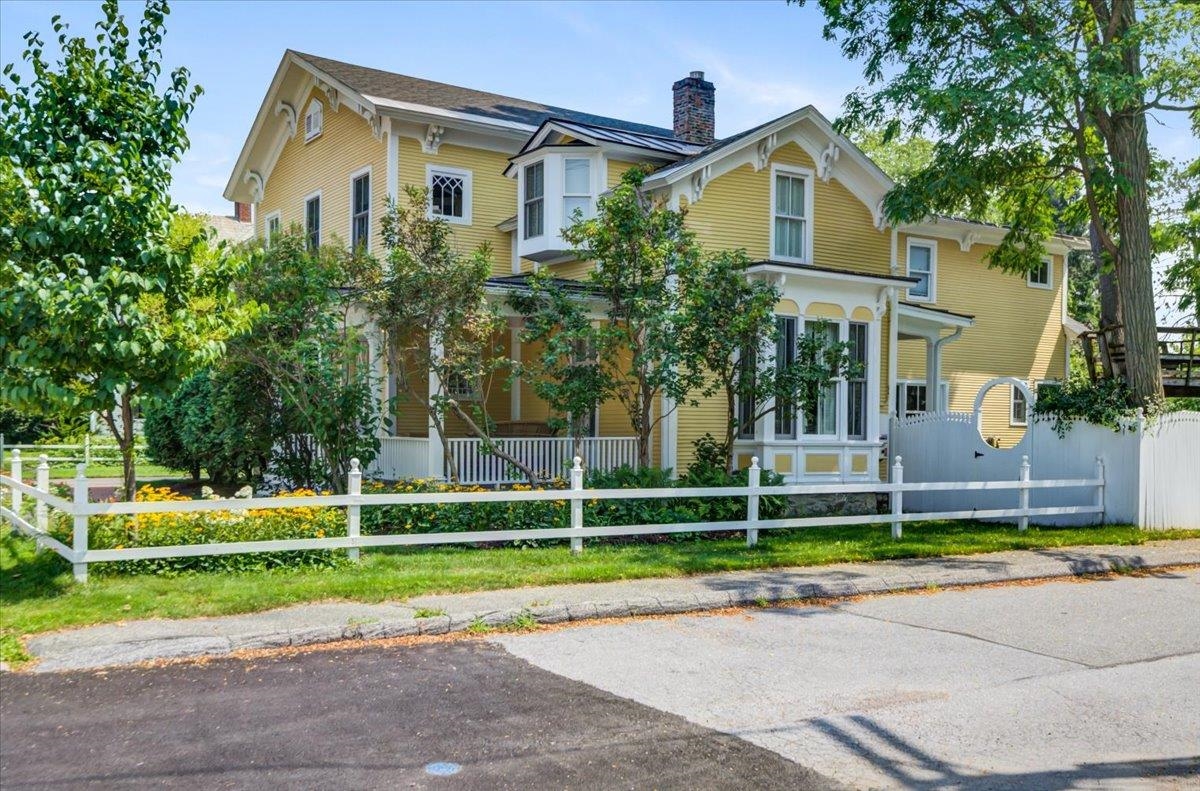 29 Maple Street Essex Junction, VT 05452 - Photo 40 of 60