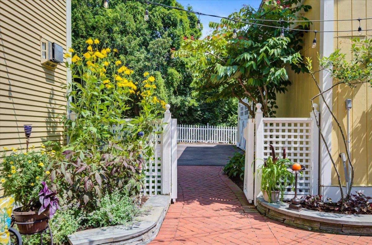 29 Maple Street Essex Junction, VT 05452 - Photo 47 of 60