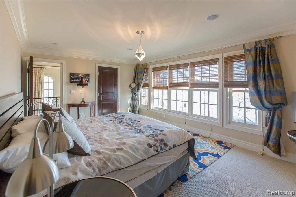4021 Commerce Road West Bloomfield, MI 48324 - Photo 22 of 36