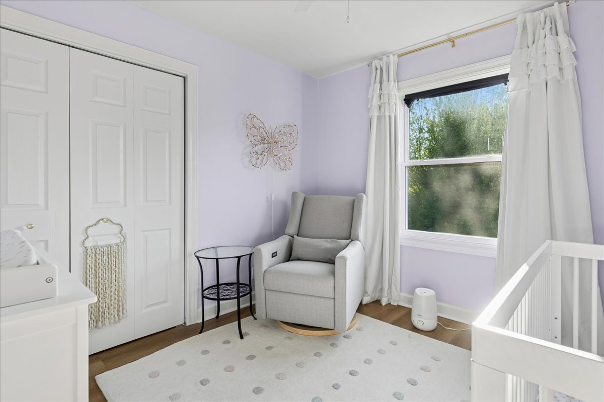 2 Daybreak Ridge Trail Cary, IL 60013 - Photo 21 of 37 a living room with furniture and a window