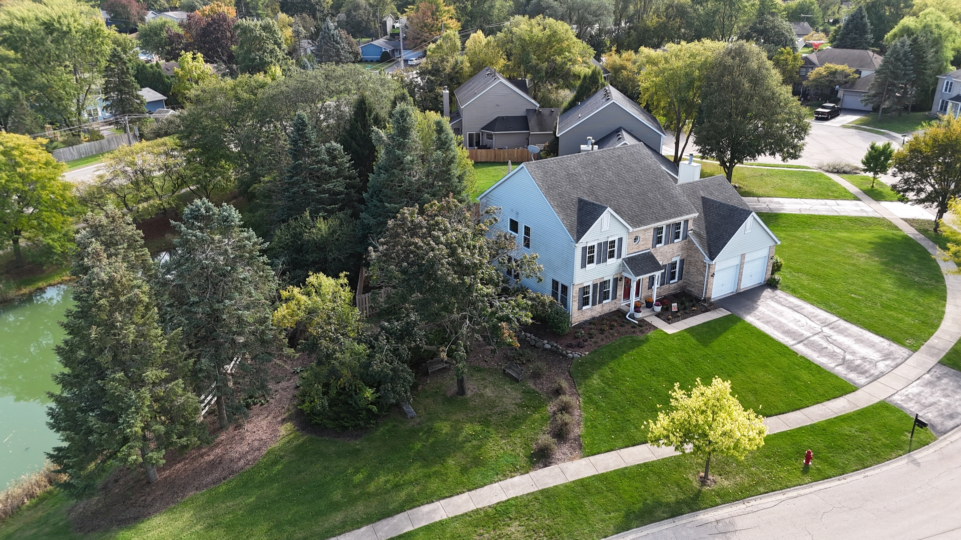 2 Daybreak Ridge Trail Cary, IL 60013 - Photo 30 of 37 an aerial view of a house