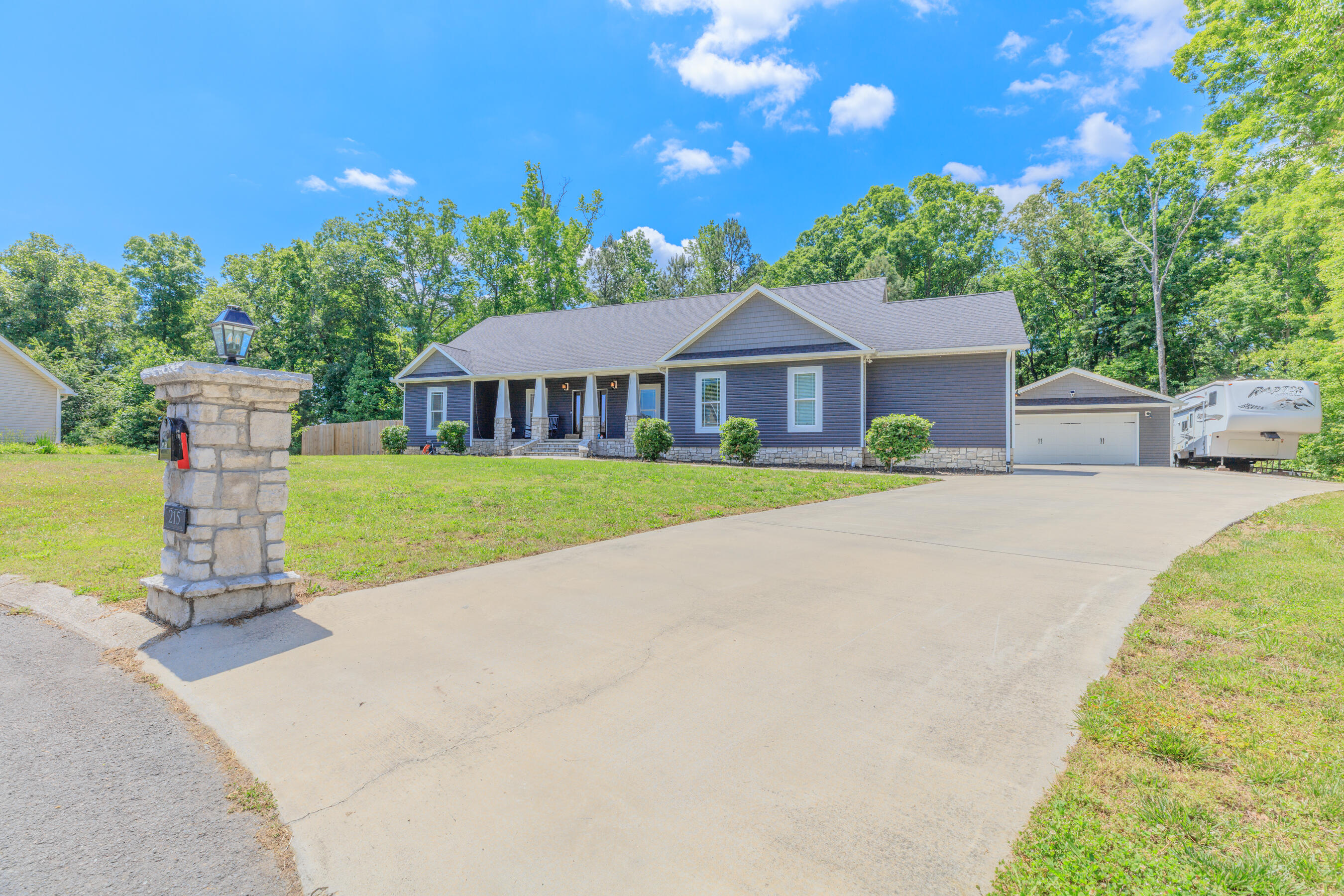 215 Red Oak Ridge Drive Chickamauga, GA 30707 - Photo 3 of 37 215 Red Oak HD-3