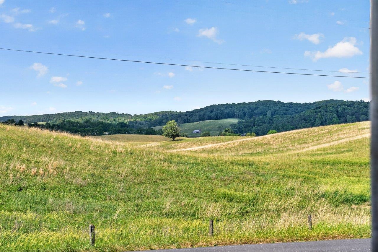 406 Hewitt Road Swoope, VA 24479 - Photo 15 of 36