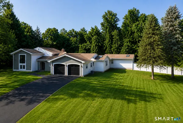 $699,900 | 30 Rolling Hills Drive, Meriden, CT 06451
