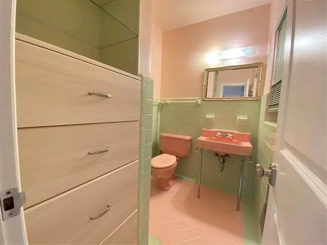 $3,950 | 1049 Van Buren Street, Hollywood, FL 33019