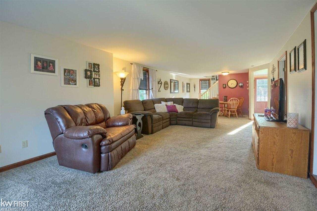 4311 North North Gale Road Davison, MI 48423 - Photo 20 of 25 21465627-19.JPG