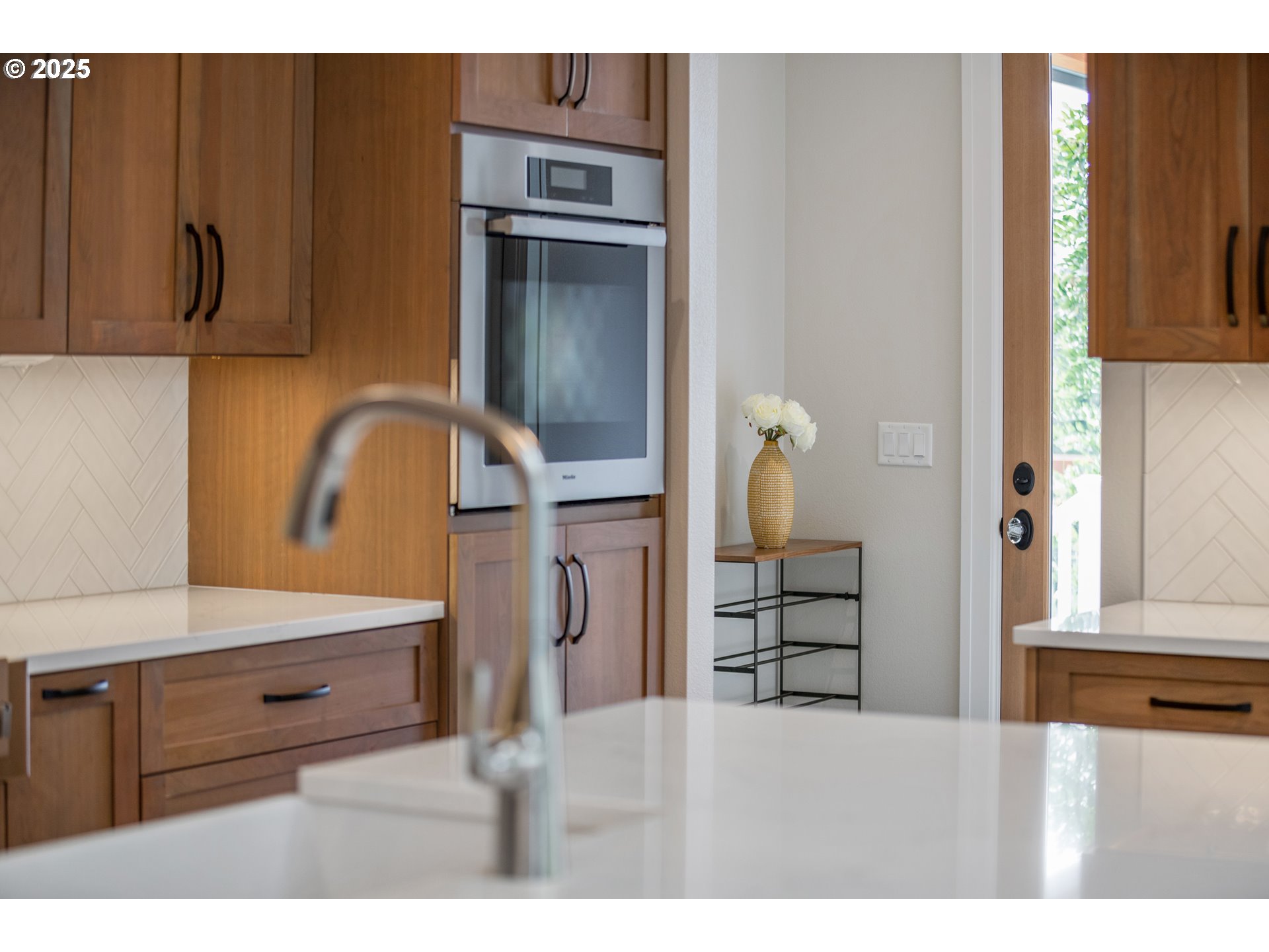451 South Wilda Road West Linn, OR 97068 - Photo 13 of 47 a kitchen that has a sink and cabinets