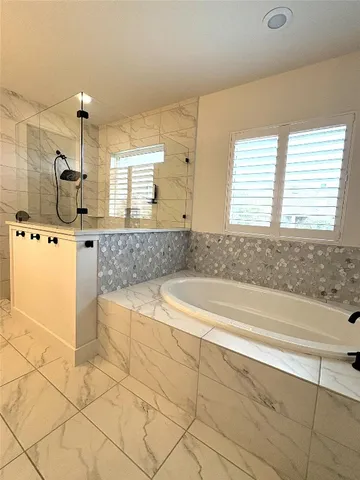 $830,000 | 304 Buffalo Trail, Liberty Hill, TX 78642