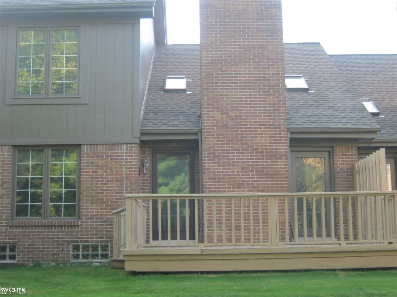 33788 Pine Ridge Drive West Fraser, MI 48026 - Photo 5 of 32 31303005-5.JPG