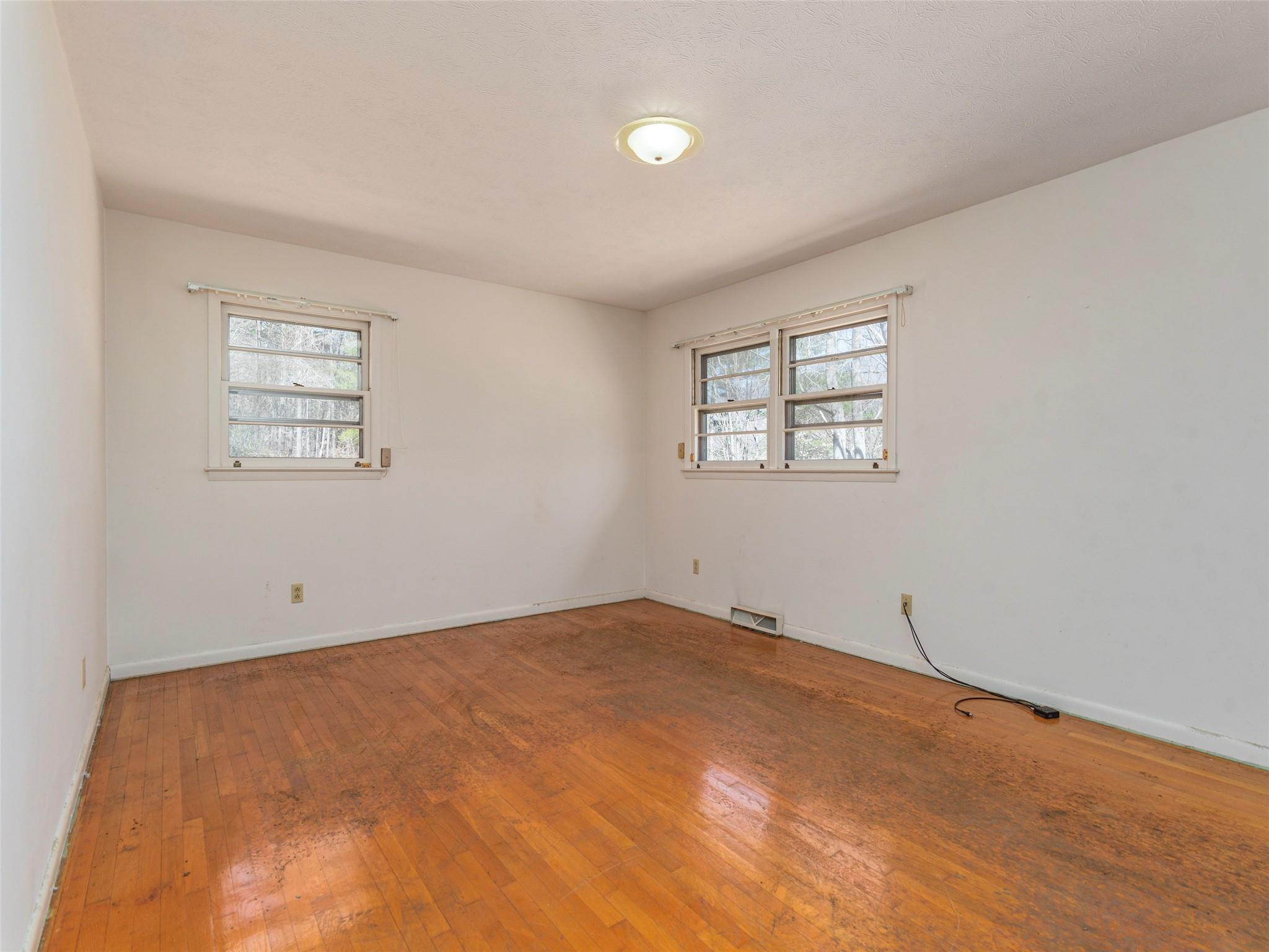 2168 Riceville Road Asheville, NC 28805 - Photo 8 of 22 Gallery Image 8