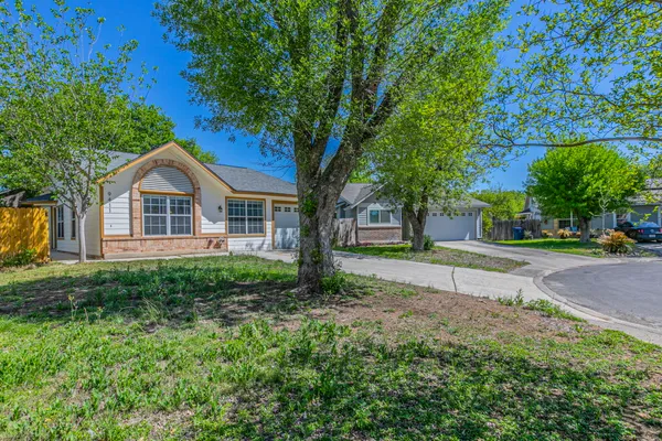 $1,600 | 9411 Valley Moss, San Antonio, TX 78250