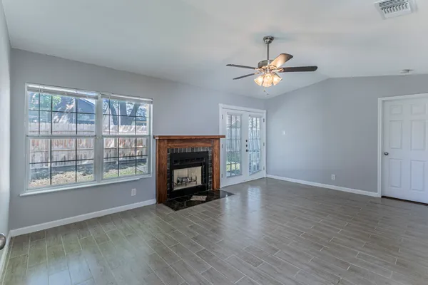 $1,600 | 9411 Valley Moss, San Antonio, TX 78250