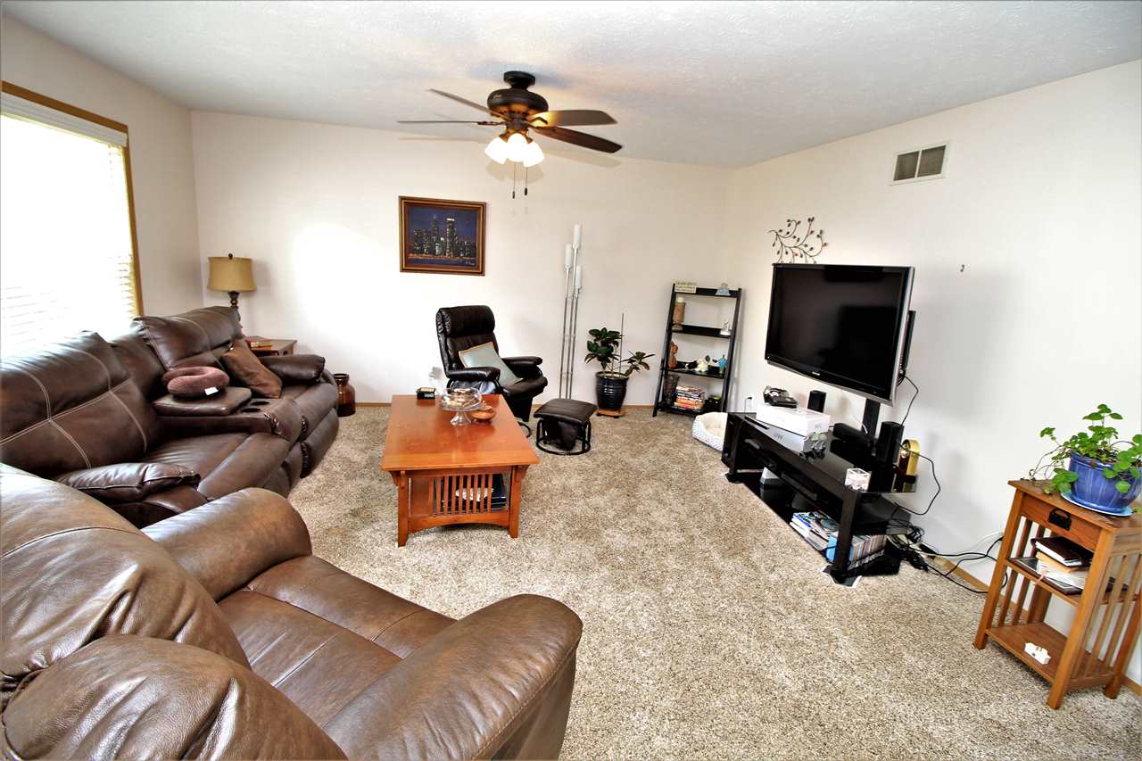 3994 Tesa Road Rockford, IL 61109 - Photo 3 of 24 Gallery Image 3
