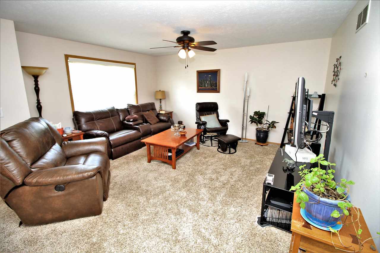 3994 Tesa Road Rockford, IL 61109 - Photo 4 of 24 Gallery Image 4
