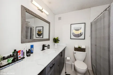 $285,000 | 30 East Huron Street, Unit 1308, Chicago, IL 60611