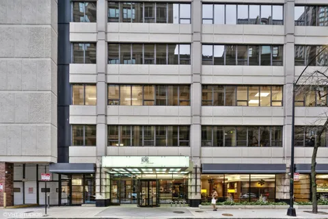 $285,000 | 30 East Huron Street, Unit 1308, Chicago, IL 60611