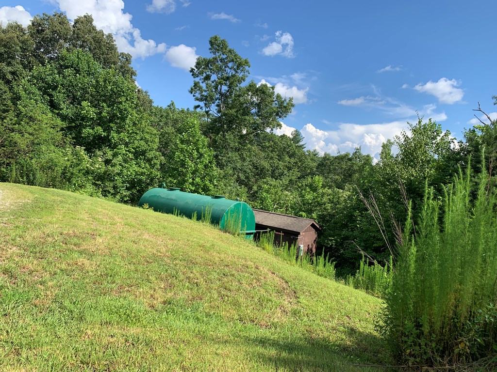 44-45 Silo View Marble, NC 28905 - Photo 23 of 38 a garden view with a seating space