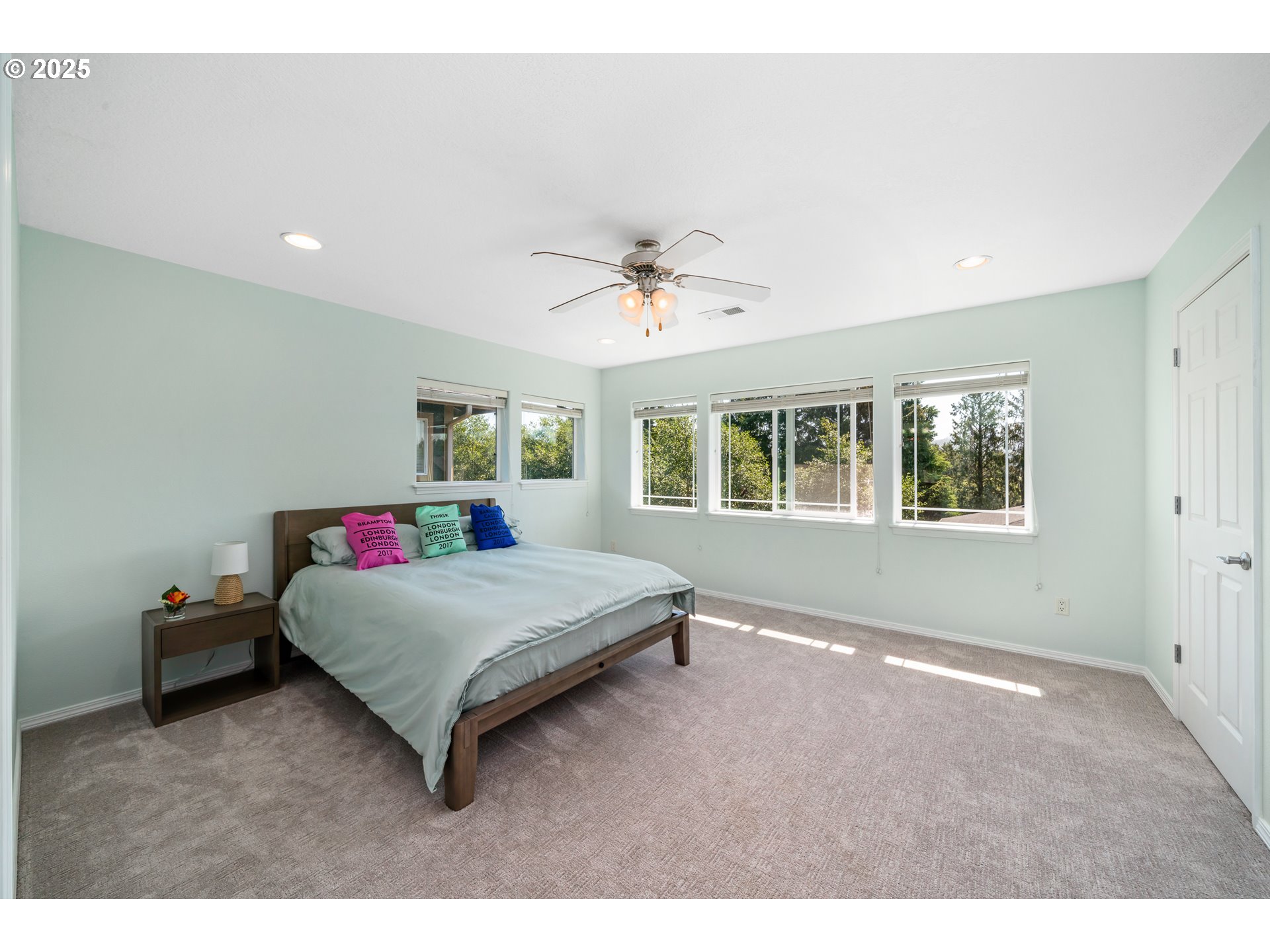13150 D Street, Unit 12 Nehalem, OR 97131 - Photo 18 of 40 a living room with furniture and window