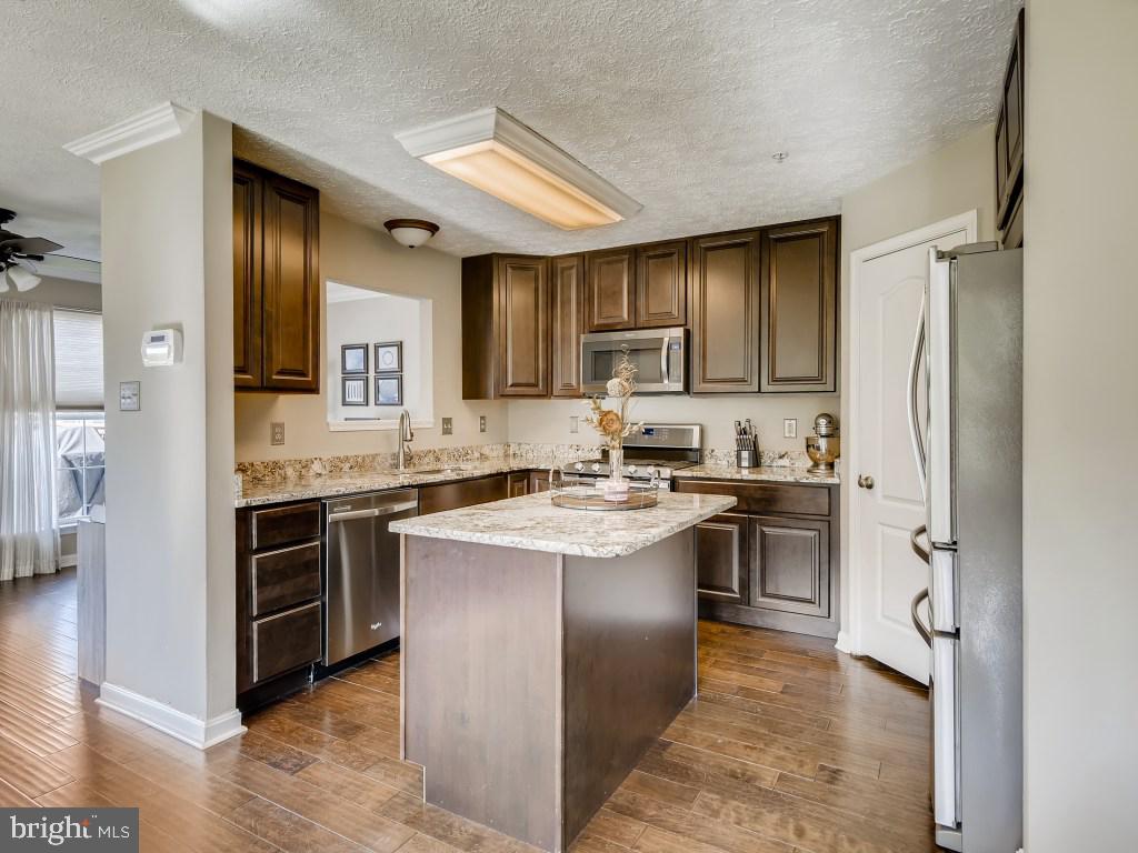 2122 Kyle Green Road Abingdon, MD 21009 - Photo 5 of 38 Kitchen w/extra Island storage