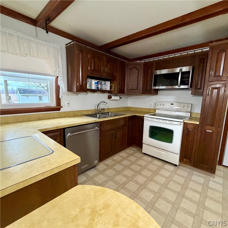 4852 Stop 7 Road Westmoreland, NY 13492 - Photo 11 of 48 Kitchen