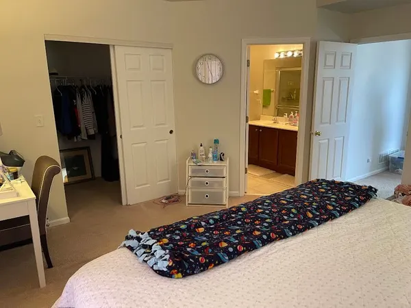 $2,700 | 1040 North Claremont Drive, Palatine, IL 60074