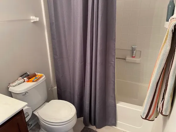 $2,700 | 1040 North Claremont Drive, Palatine, IL 60074