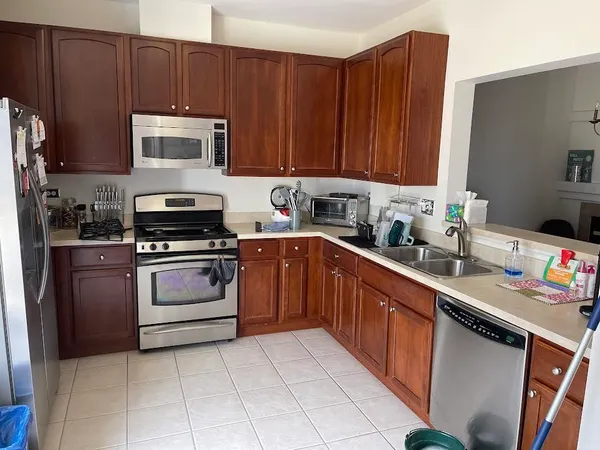 $2,700 | 1040 North Claremont Drive, Palatine, IL 60074