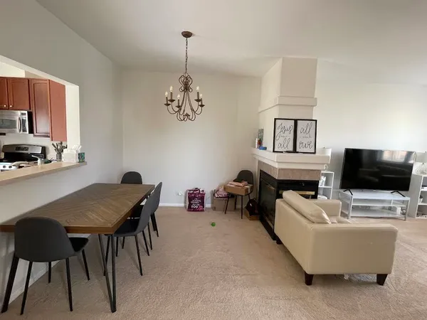 $2,700 | 1040 North Claremont Drive, Palatine, IL 60074