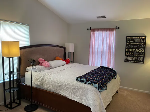 $2,700 | 1040 North Claremont Drive, Palatine, IL 60074