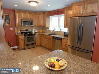 308 Beechwood Road Berwyn, PA 19312 - Photo 5 of 12 Gallery Image 5